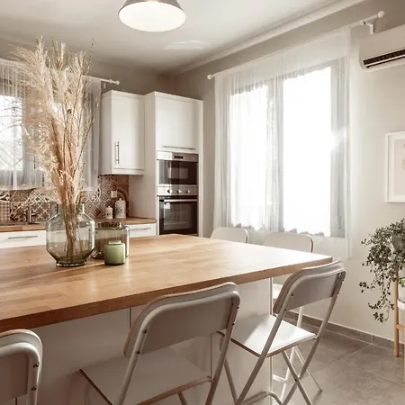 Marilena With Jacuzzi *